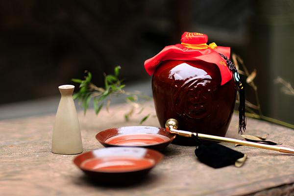 古代詩人喝的都是什么酒?怎么能一飲三百杯